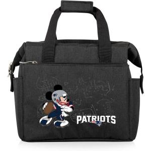 PICNIC TIME NFL Mickey Mouse On The Go Lunch Bag – Soft Cooler Lunch Box – Insulated Lunch Bag, (Black)(New England Patriots)